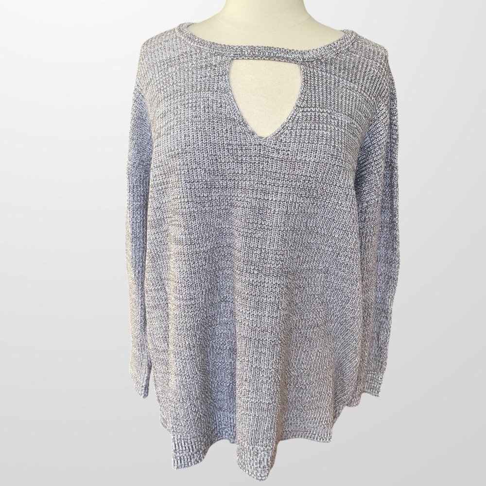 Torrid Woman's Size 2 Sweater Gray White Cut Out Pullover Casual Travel 2X